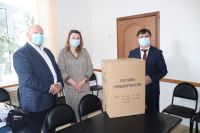 Депутаты Гагаринской районной Думы вручили концентратор кислорода